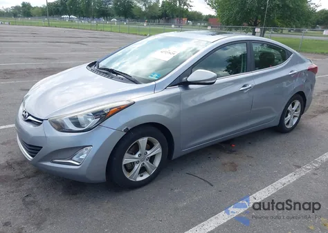 2016 Hyundai Elantra Value Edition z USA, uszkodzony, nr VIN 5NPDH4AE6GH774052